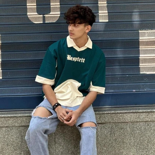 Oversize Collar Neck T-shirt (S)