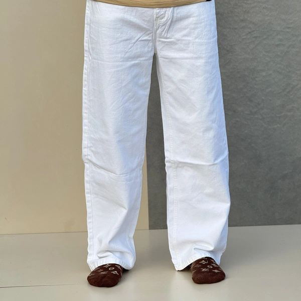 White baggy Jean (28,32,34,36)