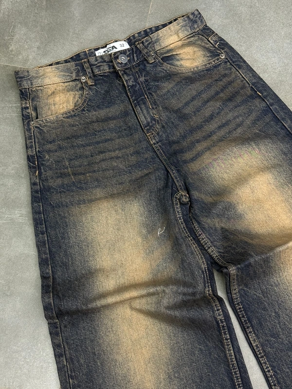 Offer wide Leg Baggy Jean (28,30,32)