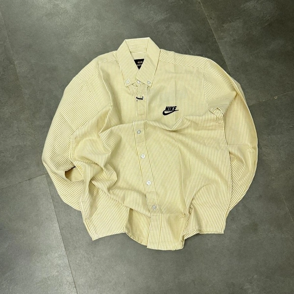 Old Money Shirt (S)