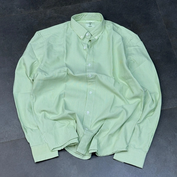 Old Money Shirt (M,L,XL)