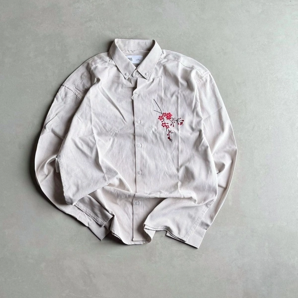 Premium Embroidery Shirt (L)