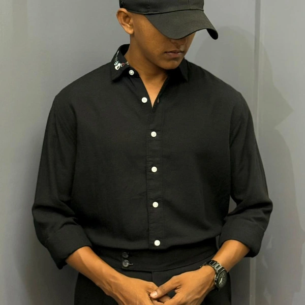 Premium Embroidery Shirt (M,L)