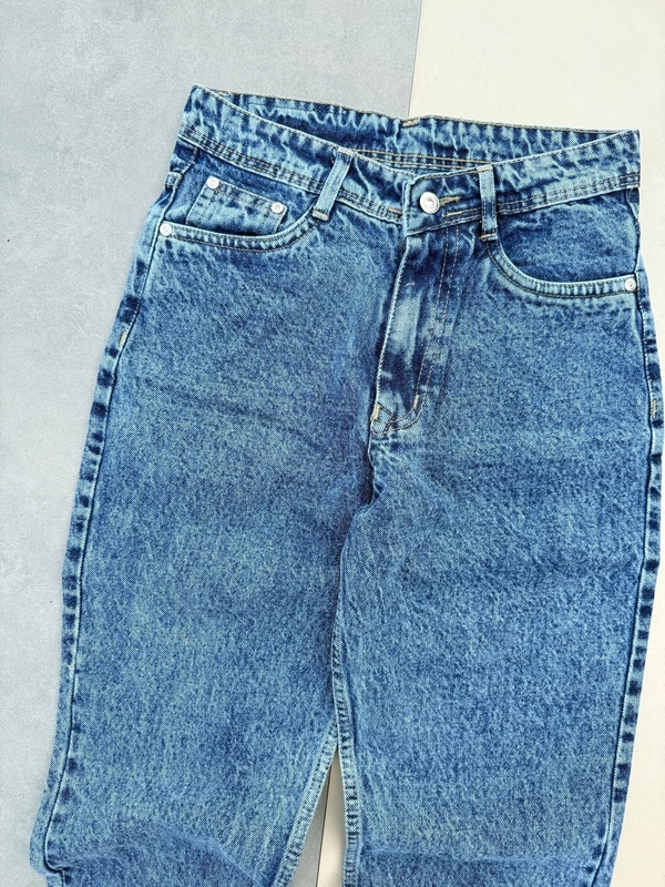 Mom Fit Jeans (28)
