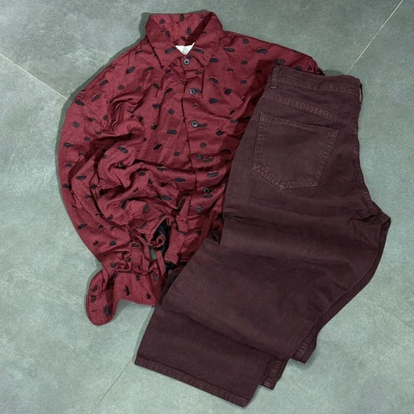 Premium Shirt + Baggy Jean (M) (30)
