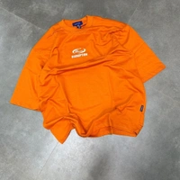 Five Sleeve Tshirt (L)