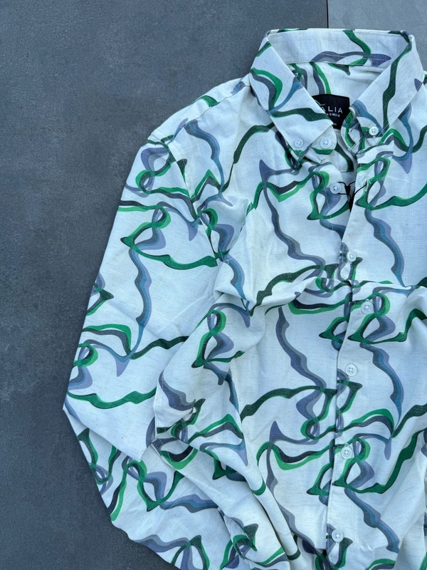 Premium Print Shirt (S,L)