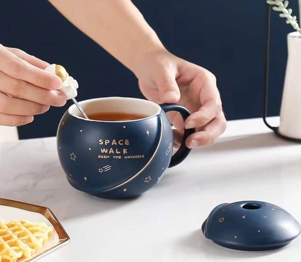 Ceramic Astronaut Coffee Mug with Lid & Spoon, 3D Creative Space Mug for Coffee, Tea, and Milk | Ideal Diwali & Birthday Gift | Unique Novelty Mug for Men, 450ml/15oz (Blue)