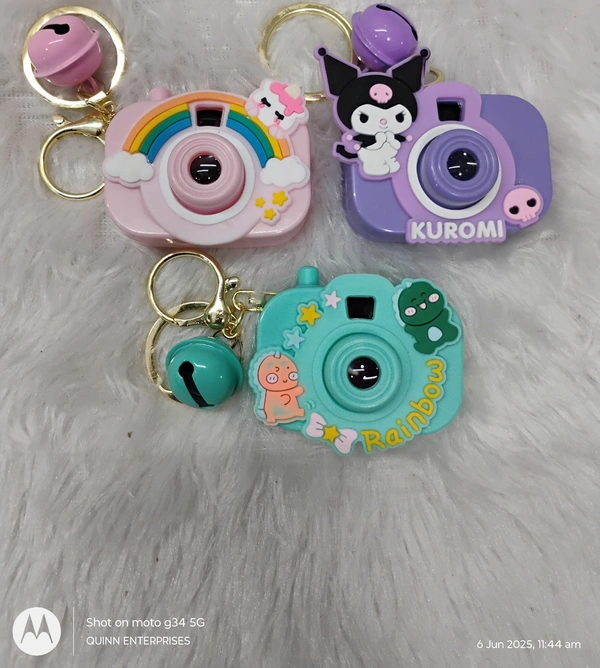 Creative Simulation Projective Camera Keychain WITH Zinc Alloy Ring/Keychain for Car, Bike Home/Key Chain with Ring/Suaitable for Bagpack side purse girls Kids-play 