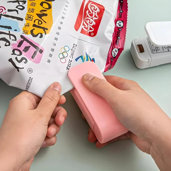 Portable Heat Sealer Mini Sealing Machine for Food Storage Vacuum Bag, Chip, Plastic, Snack Bags, Package Home Closer Storage Tool (Multi)