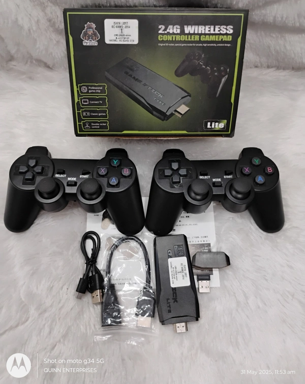 2.4g Green Ultimate Gaming Experience with Wireless Game Console 2.4G HD Arcade PS1
