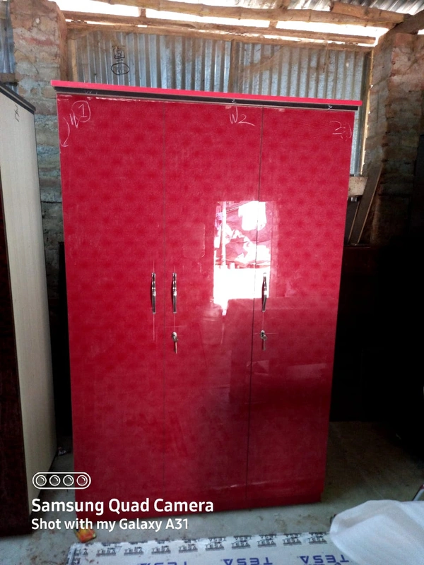 Wardrobe 3 Door  King Acralic - 75/48/22