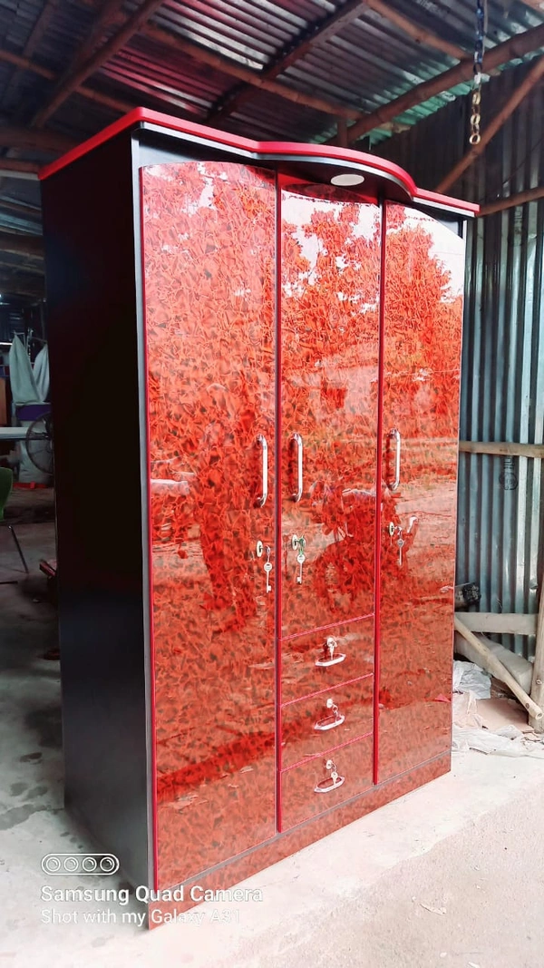 Wardrobe 3 Door Lotus - 75/48/21