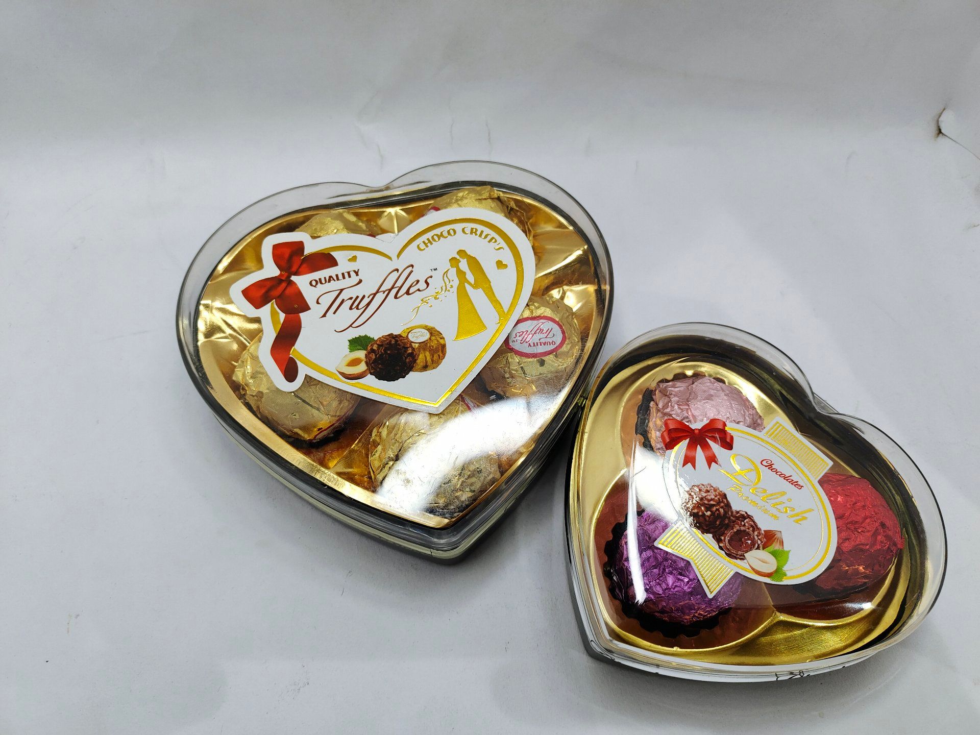Valentines Day Chocolate Gifts for Girlfriend - Potli/Bag with 5 Chocolate  Packs & Red Rose - Valentine's Day Gift Items
