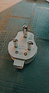 Make In India  3 Pin Top  Power Pluck  - White, No