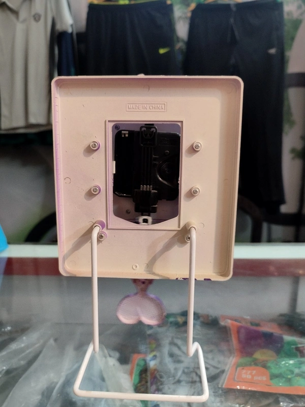 Badminton Table Clock Working Pendulam