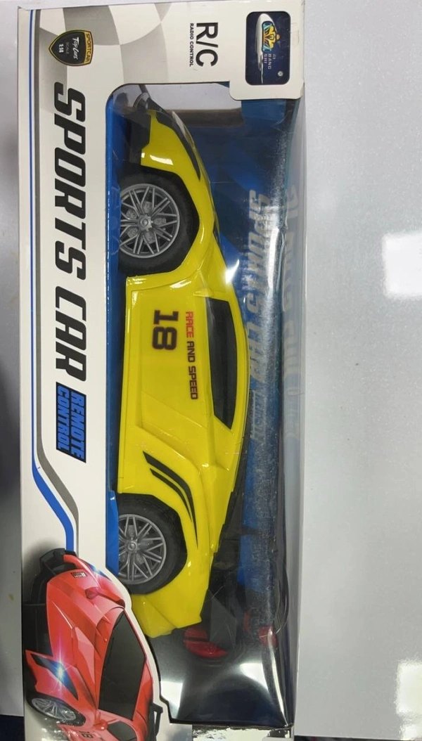 1:14 Scale Remote Control Sports Car | Drifting Power with Spray Effect