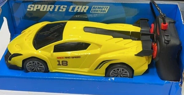 1:14 Scale Remote Control Sports Car | Drifting Power with Spray Effect