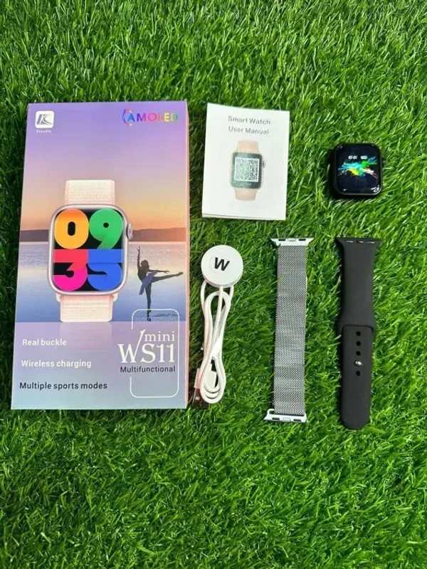 Smartwatch WS11 Mini with AMOLED Screen and Luxury Straps - Stylish and Functional!