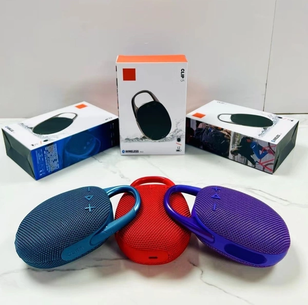 Bluetooth Speaker with 5 Hours Playtime – IP67 Waterproof & Dustproof for Outdoor Use