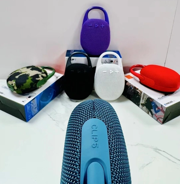 Bluetooth Speaker with 5 Hours Playtime – IP67 Waterproof & Dustproof for Outdoor Use