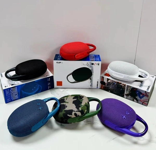 Bluetooth Speaker with 5 Hours Playtime – IP67 Waterproof & Dustproof for Outdoor Use