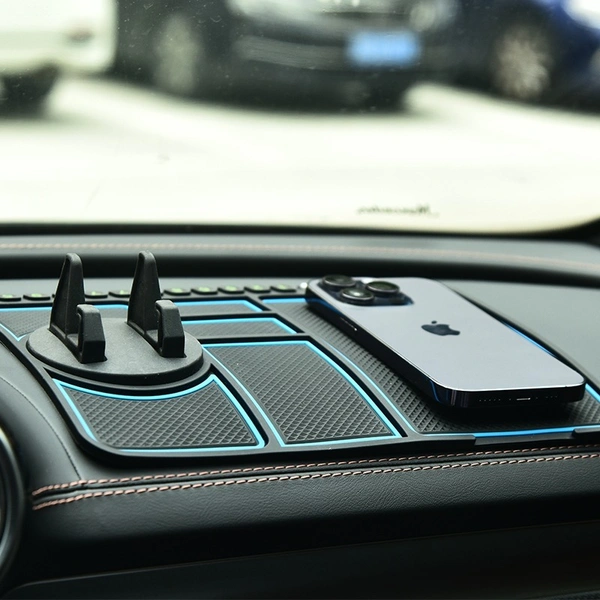 360° Rotating Car Phone Holder with Non-Slip Mat – Universal Dashboard & Air Vent Mount for Smartphones