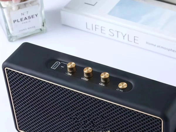 M18 XB Retro Vintage Mini Wireless Bluetooth Speaker – Portable Classic Design with Hi-Fi Sound