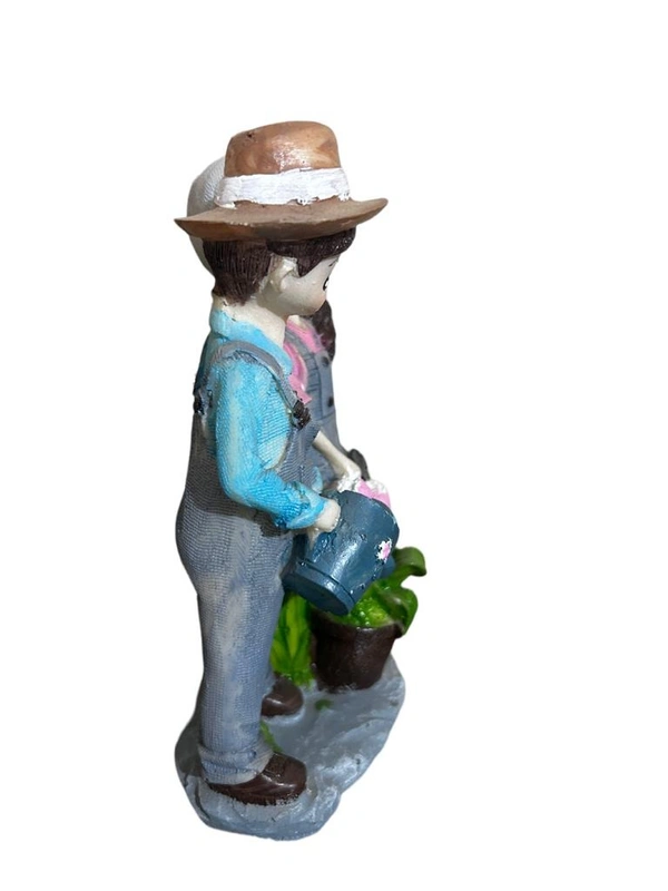 LOVELY COUPLE STATUE - 7.5 INCH