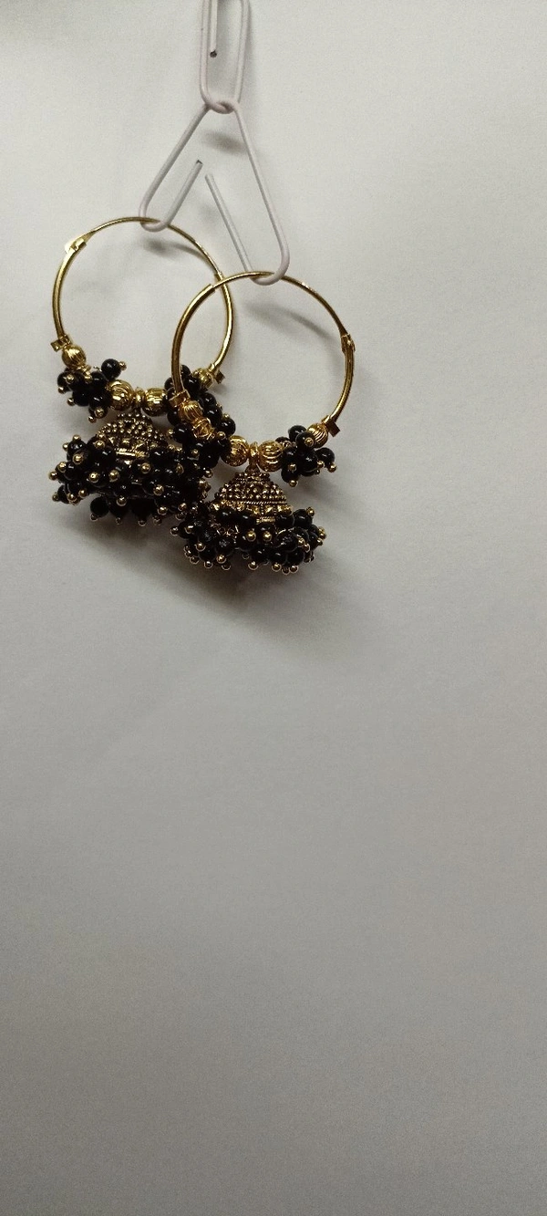Kaali-Peeli Jhumki