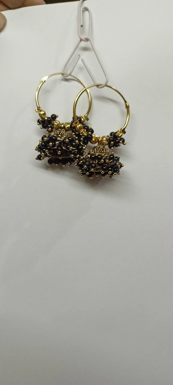 Kaali-Peeli Jhumki