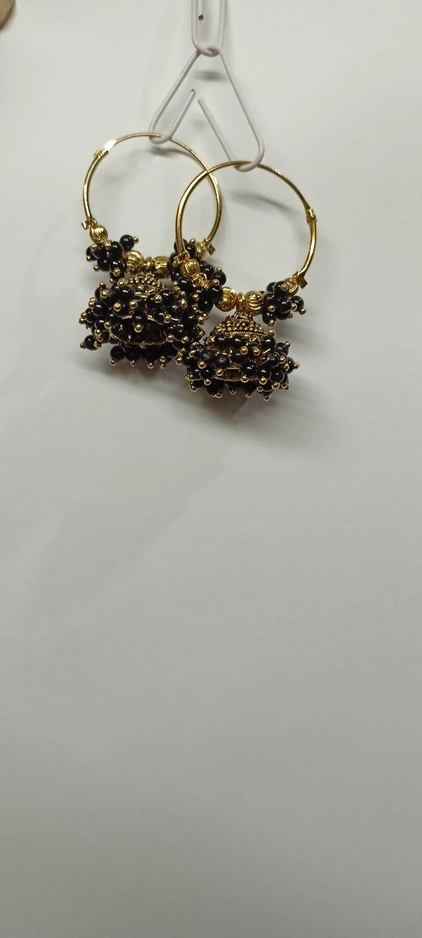 Kaali-Peeli Jhumki