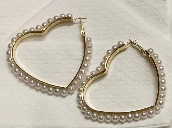 Hot Hearty Hoops with White Pearls