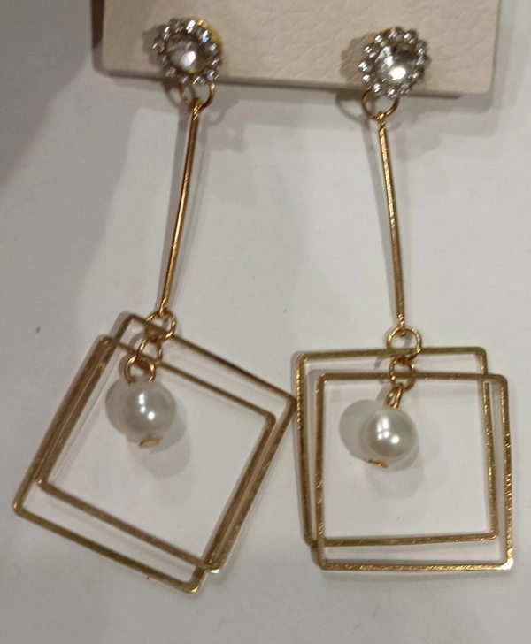 Golden Kites with a Pearl
