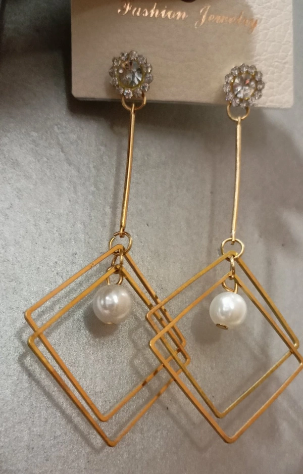 Golden Kites with a Pearl