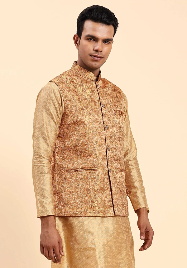 Intricate Motifs Blooms With Nehru Jacket ( indiamarketto )