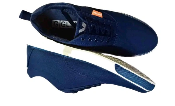 Nayara CA Shoes - Size 7