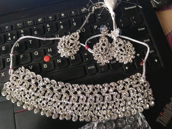 Diva Glittering Jewellery Sets