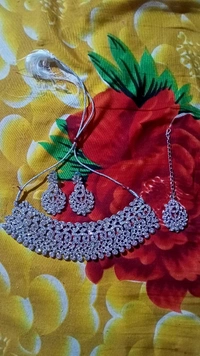 Diva Glittering Jewellery Sets