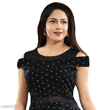 Aakarsha Ensemble Kurtis - M, Black
