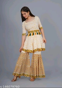Aishani Attractive Women Kurta Sets - L