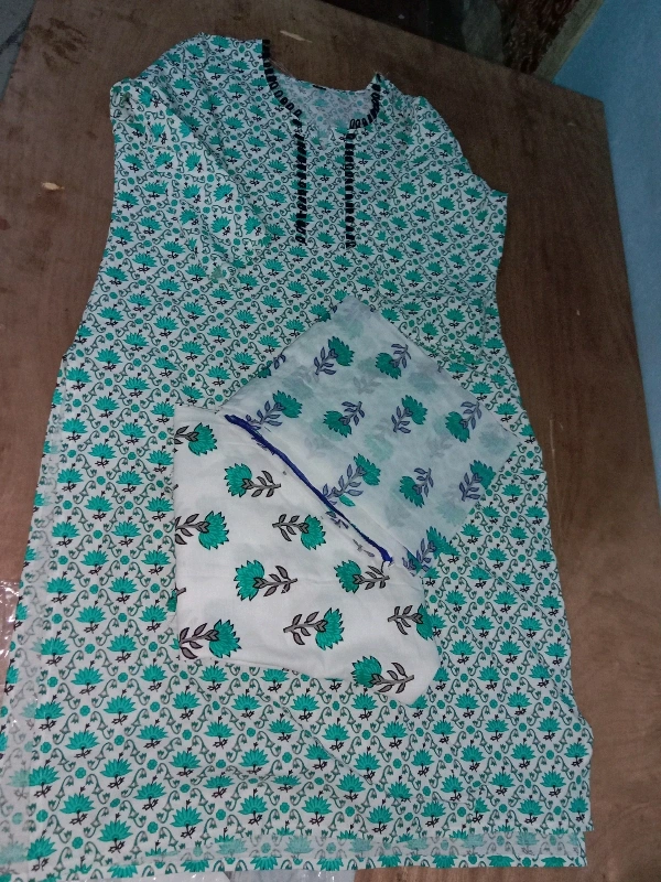 Myra Attractive Women Kurta Sets - XL