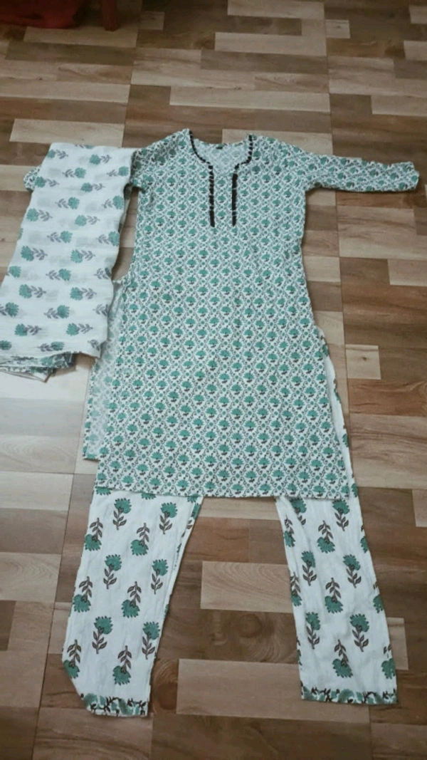Myra Attractive Women Kurta Sets - XL