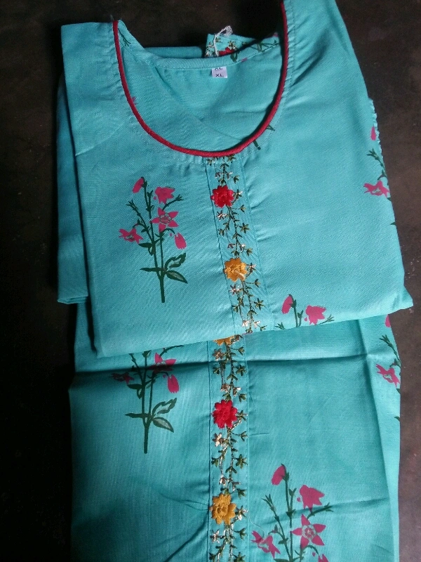 Myra Alluring Women Kurta Sets - M