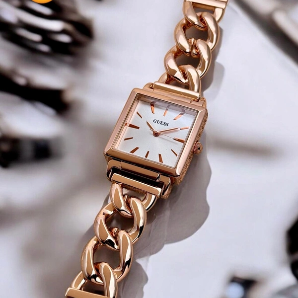 Trendy Chain Watch with Vibrant Colors and Quartz Movement