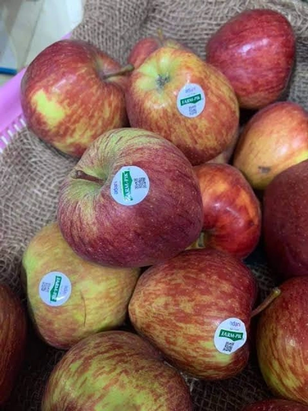 Adani Himachal Apples - Premium, 4 Pices 500gm