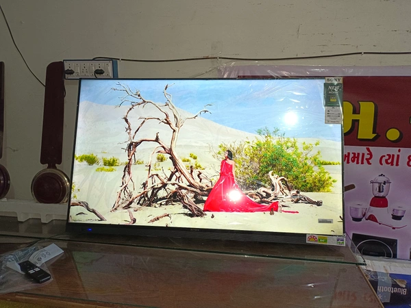 50 " SONY SMART ANDROID  4K UHD FREMLESS QLED( 5500 SERIES IMPORT) - Black, 50inch