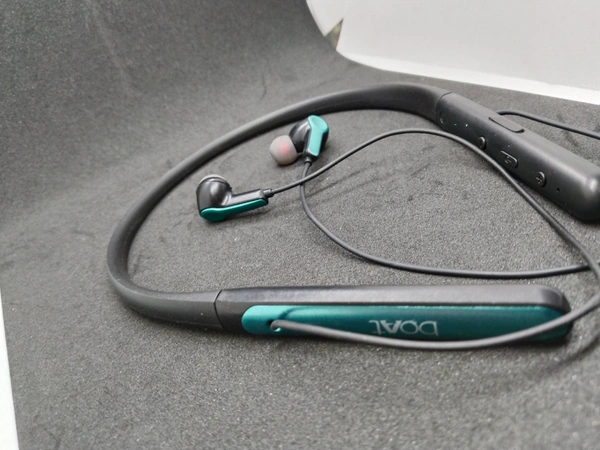 BOAT ROCKERS 500BT NEACK BAND