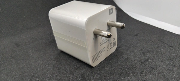 MI 27W SUPERFAST CHARGER DONGLE 