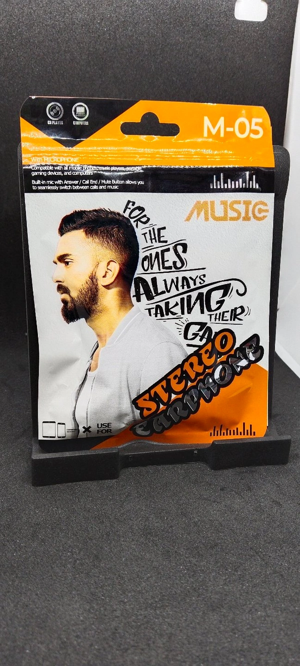 Earphone With Mic M 05
